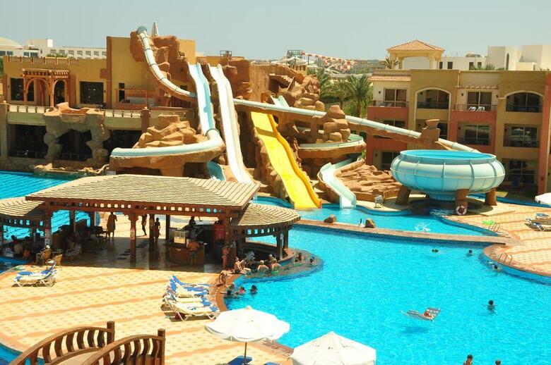Hotel Regency Plaza Aqua Park And Spa Resort