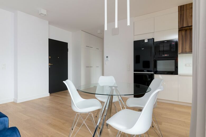 Metro Rondo Daszynskiego Apartment