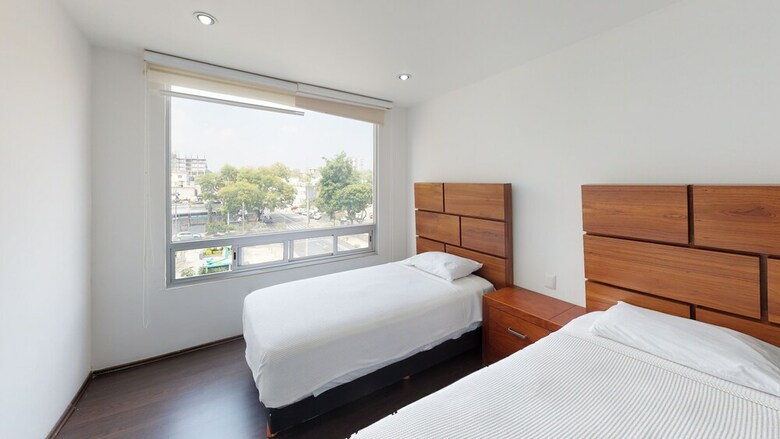 Comfortable And Trendy Apartment 2c