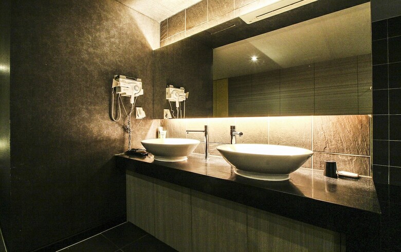 Yeoubi Hotel