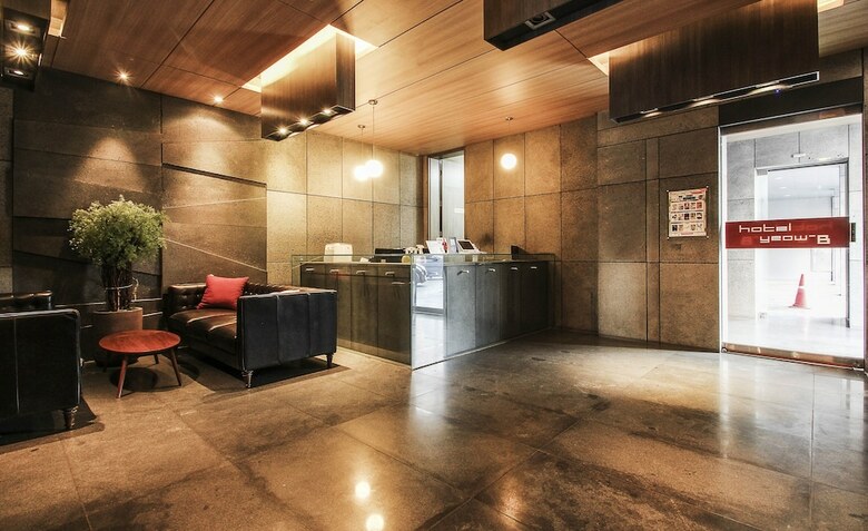Yeoubi Hotel