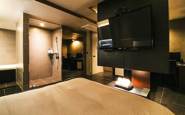 Yeoubi Hotel