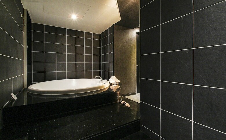 Yeoubi Hotel