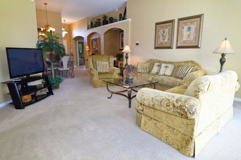 Windsor Palms Beautiful Pool Home Only 2.5 Miles F