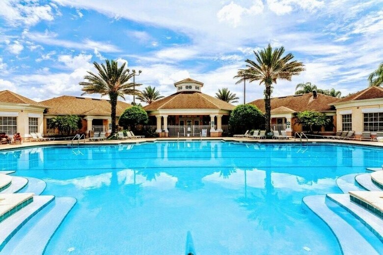 Windsor Palms Beautiful Pool Home Only 2.5 Miles F