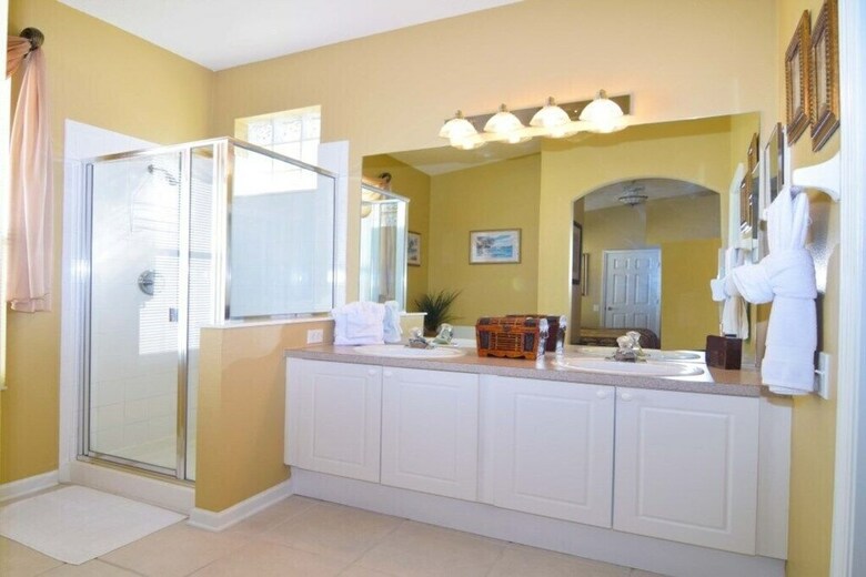 Windsor Palms Beautiful Pool Home Only 2.5 Miles F