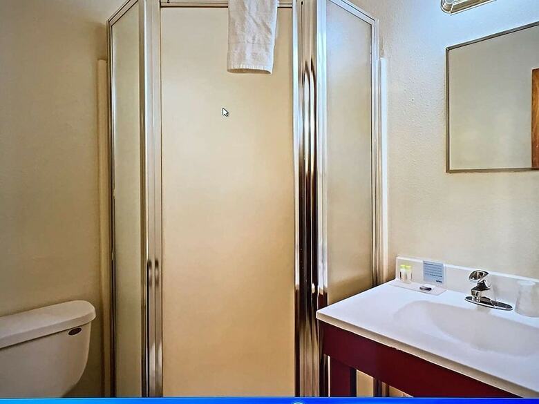 Hotel Ambassador Inn