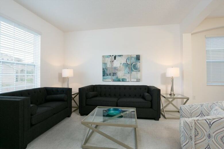 Villa Svv 003 - Providence Retreat 6 Bed Pool Home