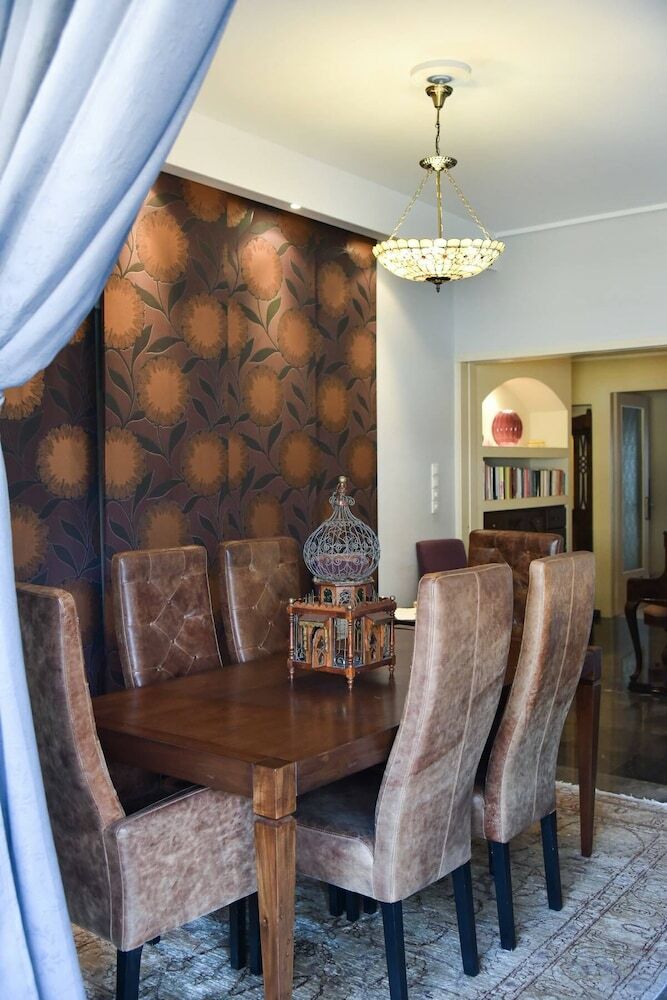 Family Apartment In Nea Smirni