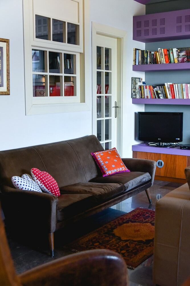 Family Apartment In Nea Smirni