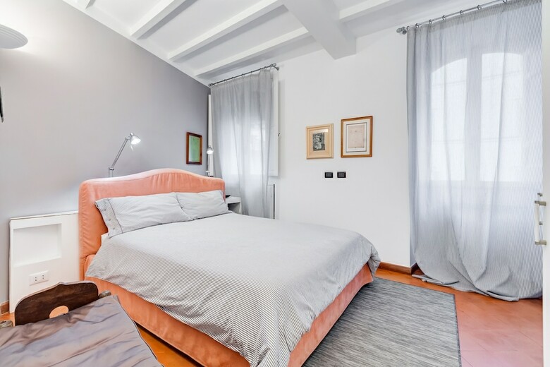 Apartment In Campo de Fiori With Netflix