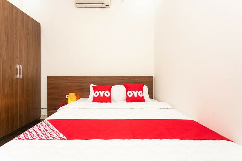 Oyo 873 Flying Hotel