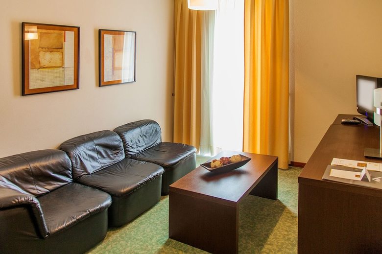 Hotel O Val Do Naseiro