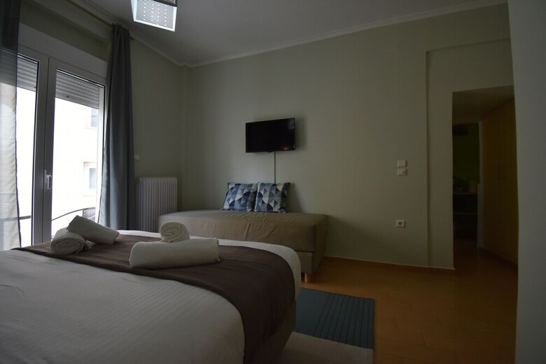Apartamentos Check Point - Plaka