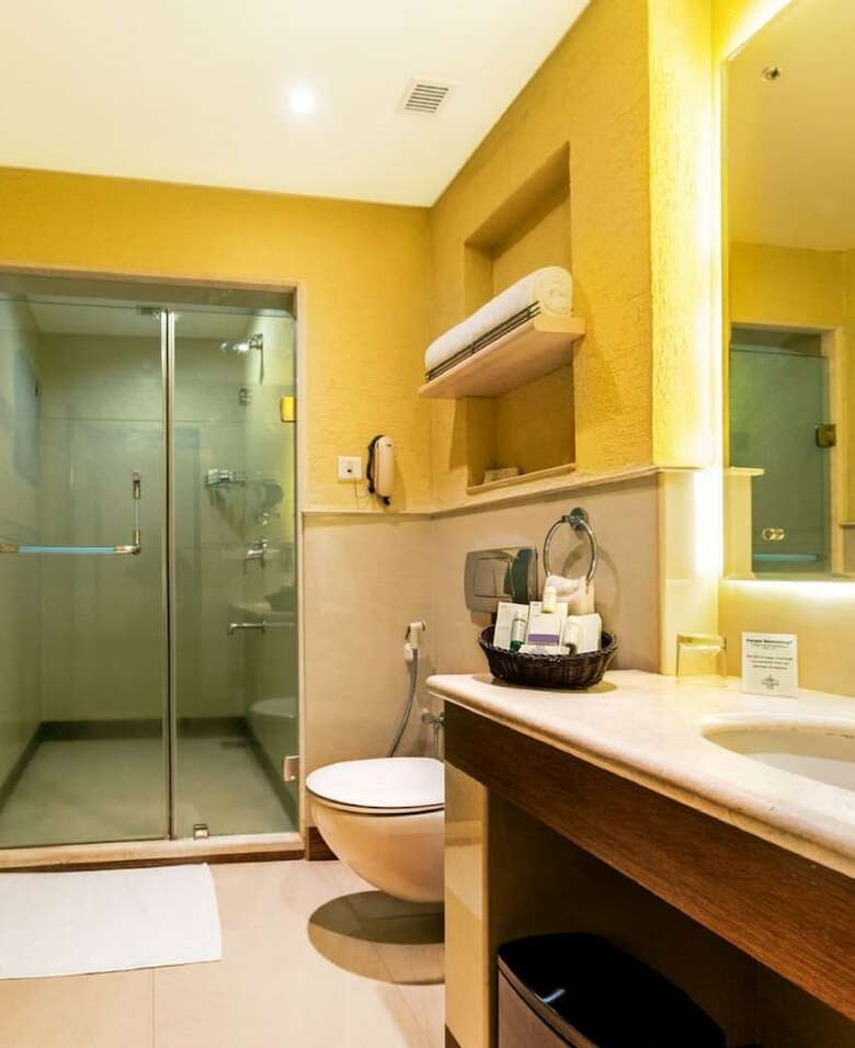 Flora Airport Hotel And Convention Centre Kochi
