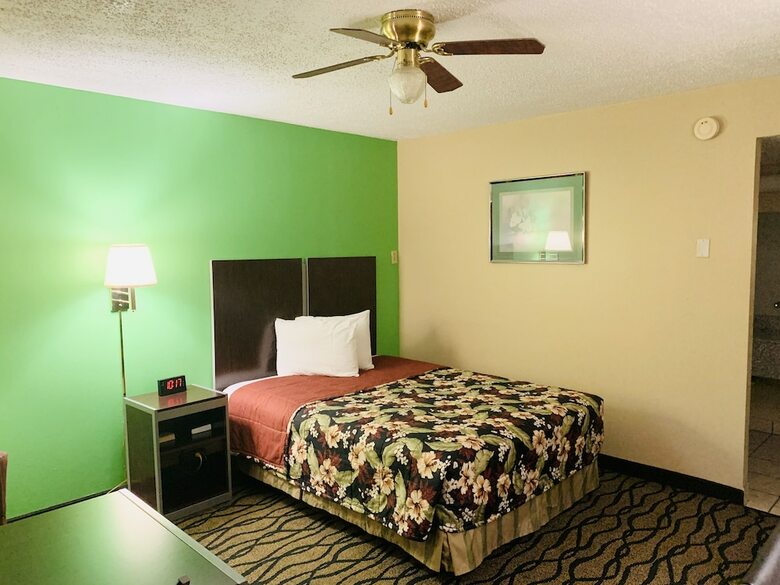 Motel Thunderbird Inn