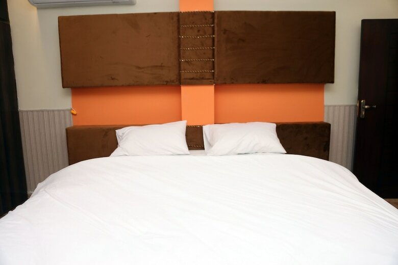 Bed & Breakfast Hak Mall Suites