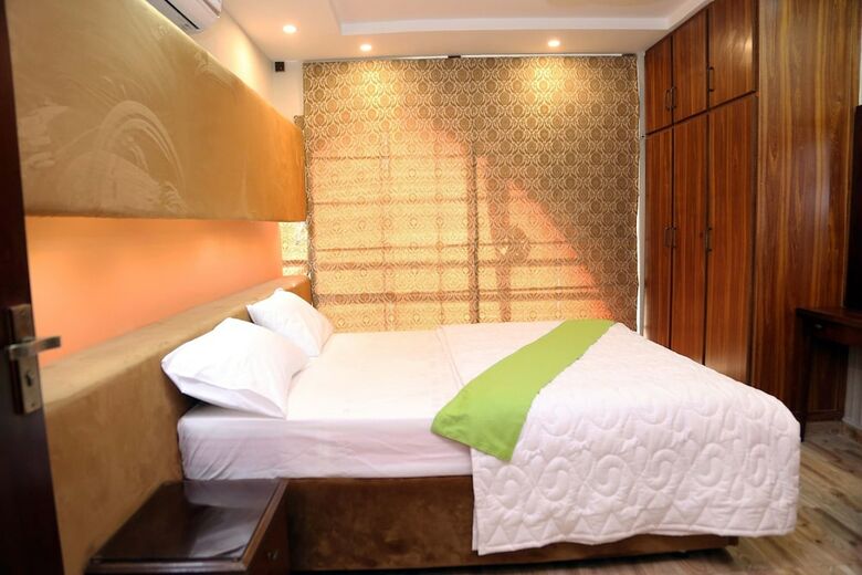 Bed & Breakfast Hak Mall Suites