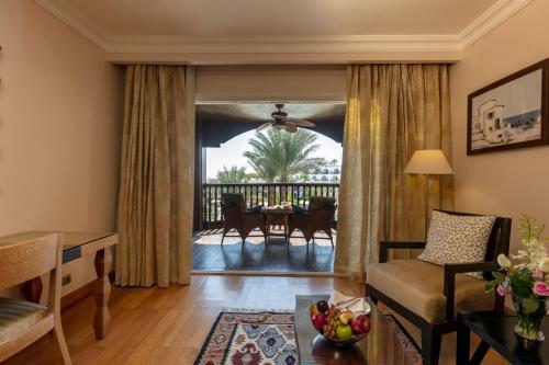 Royal Savoy Hotel And Villas