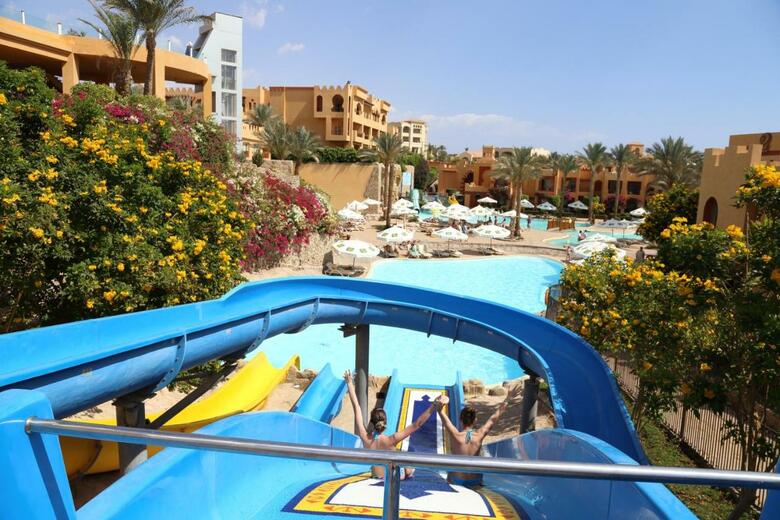 Hotel Rehana Royal Beach Resort & Spa