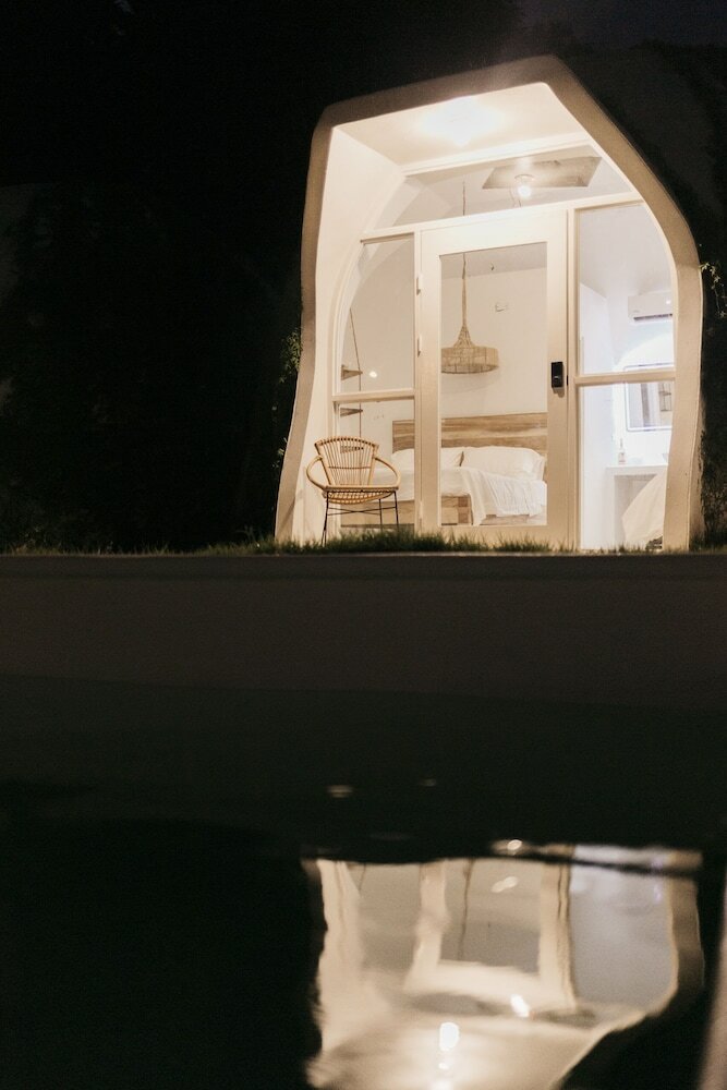 Hotel Igloo Beach Lodge