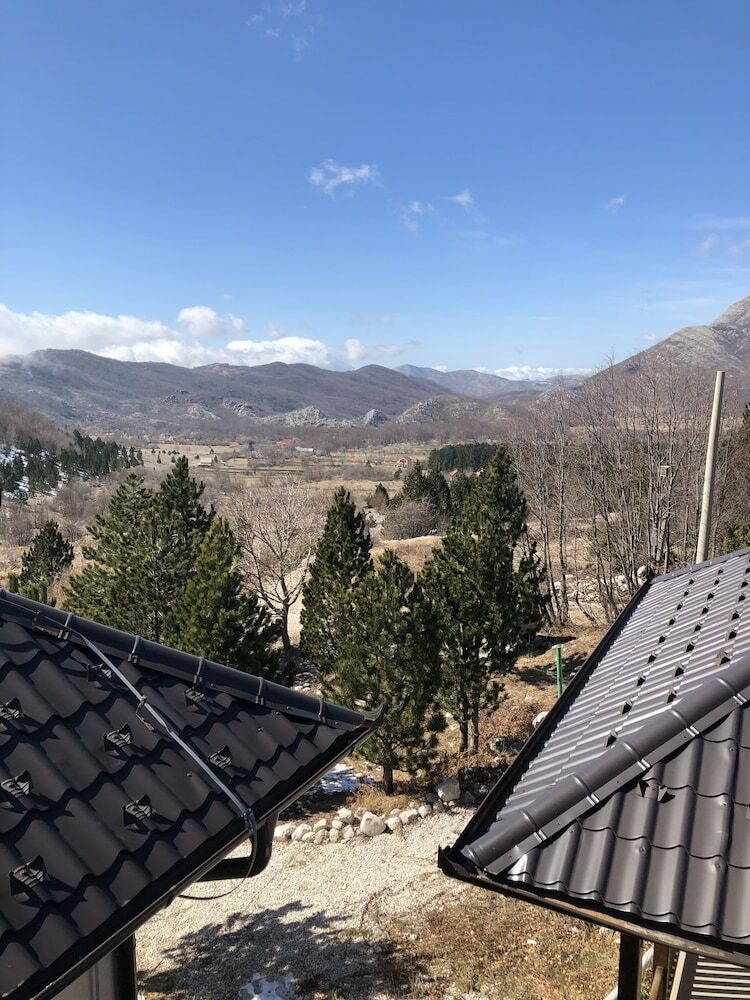 Hostal Vrbanj Crocus Hills