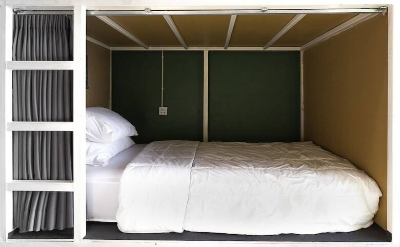 Hostal Around Hostel - Adults Only