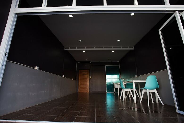 Hostal Around Hostel - Adults Only