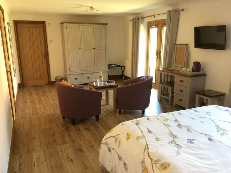 Grove Barn Bed And Breakfast