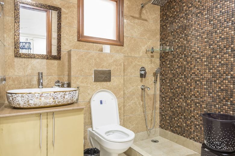 Bed & Breakfast Under My Roof Luxury Apartment