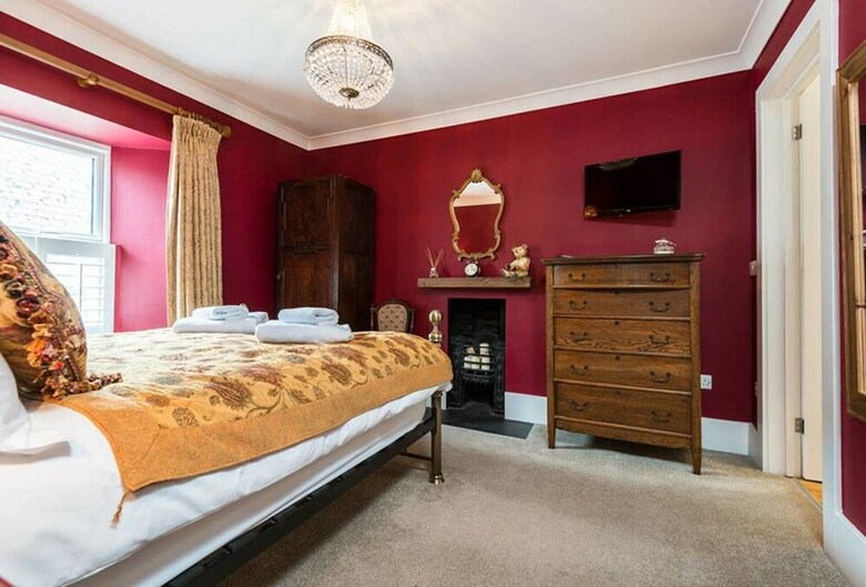 Chandlers Cottage