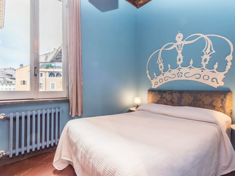 Rsh Campo De'  Fiori Bright Apartment
