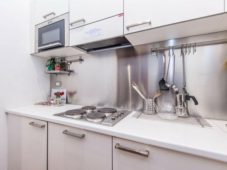Rsh Campo De'  Fiori Bright Apartment