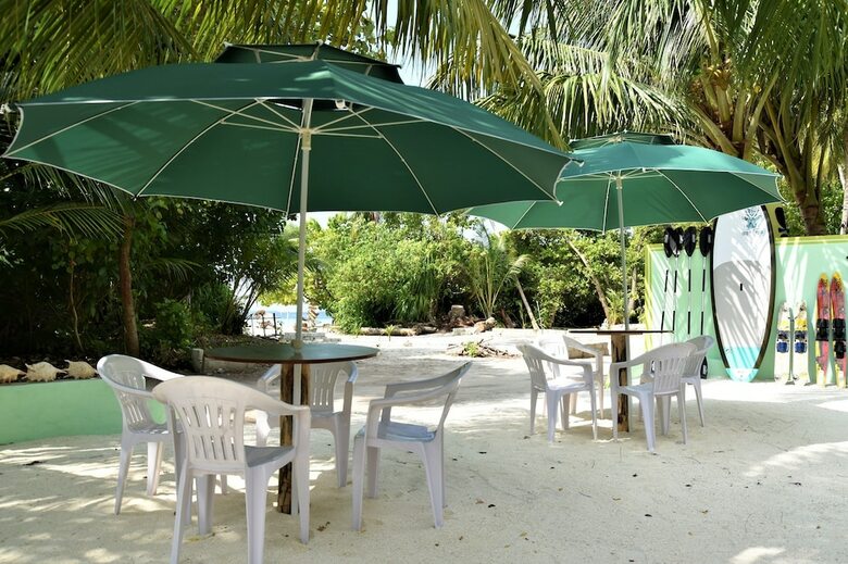Hotel Kuri Beach View Inn