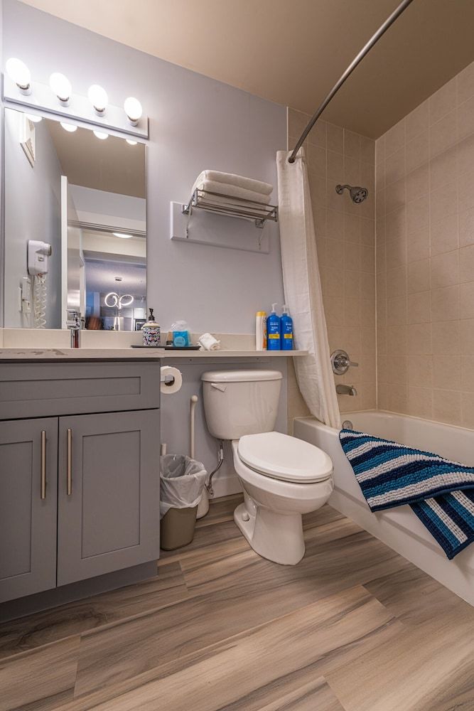 Windtower Lodge - 1 Br Suite
