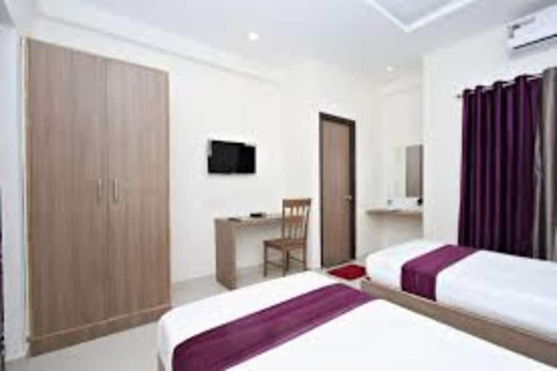 Hotel I Cloud Stay Inn