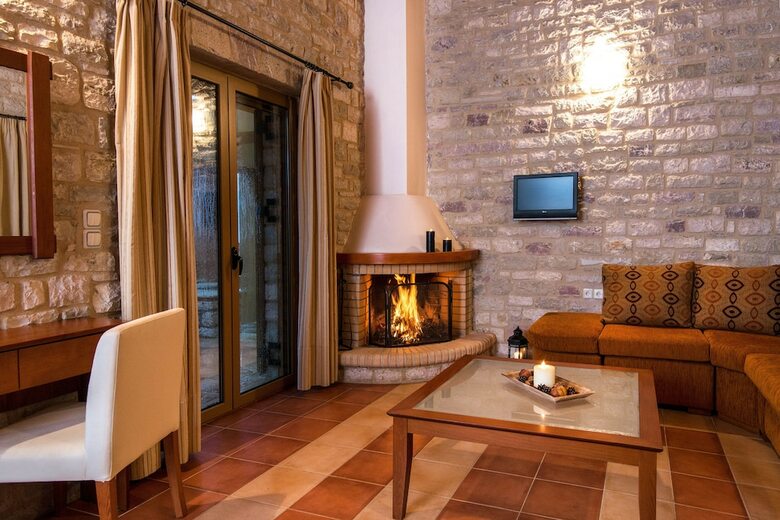 Enastron Villas
