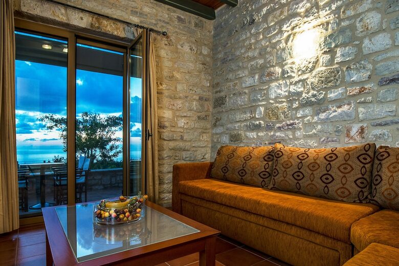 Enastron Villas