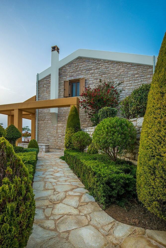 Enastron Villas