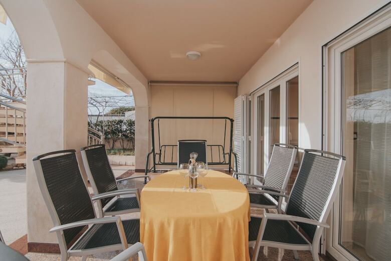 Pool Apartments Tolo
