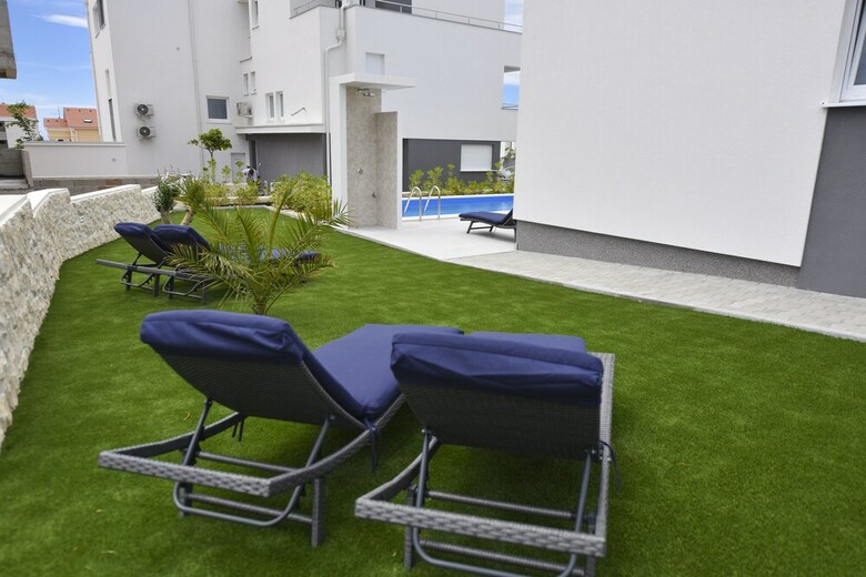 Hotel Pool Apartments Mare