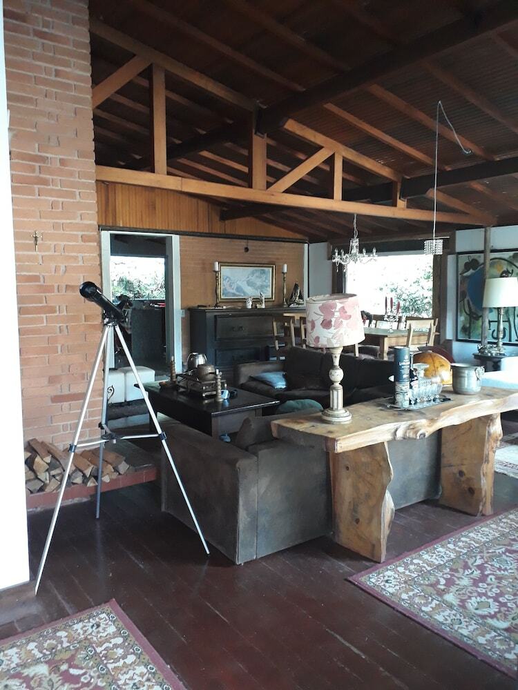 Casa de Valentina Com Espa�o Gourmet