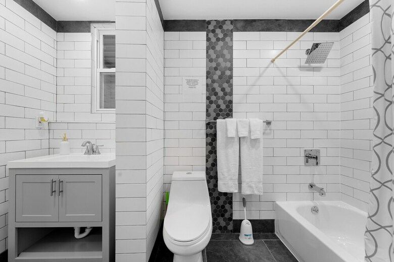 Emmanuel Luxury Living