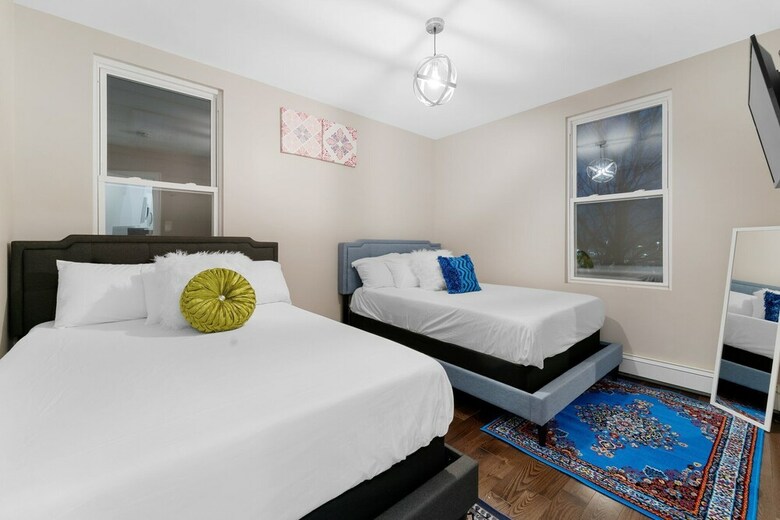Emmanuel Luxury Living