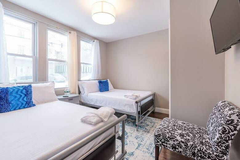 Emmanuel Luxury Living