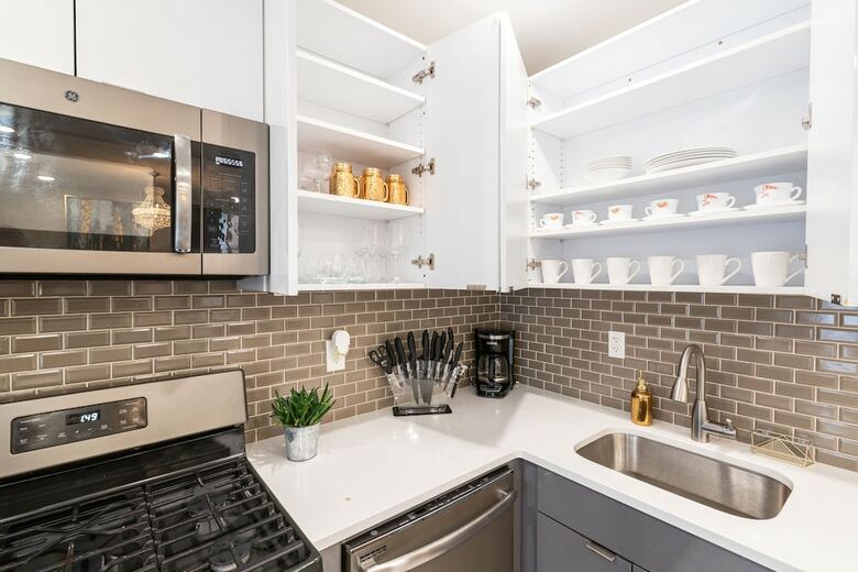 Emmanuel Luxury Living