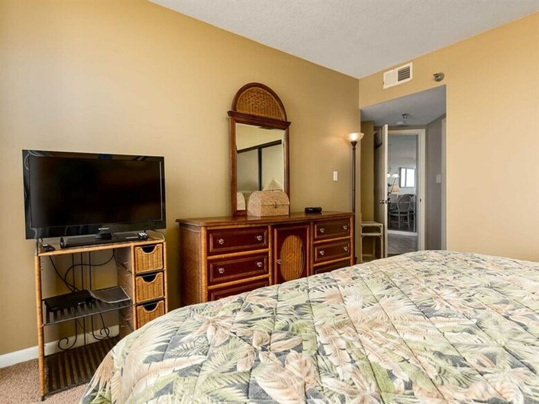 Pelican Pointe By Meyer Vacation Rentals