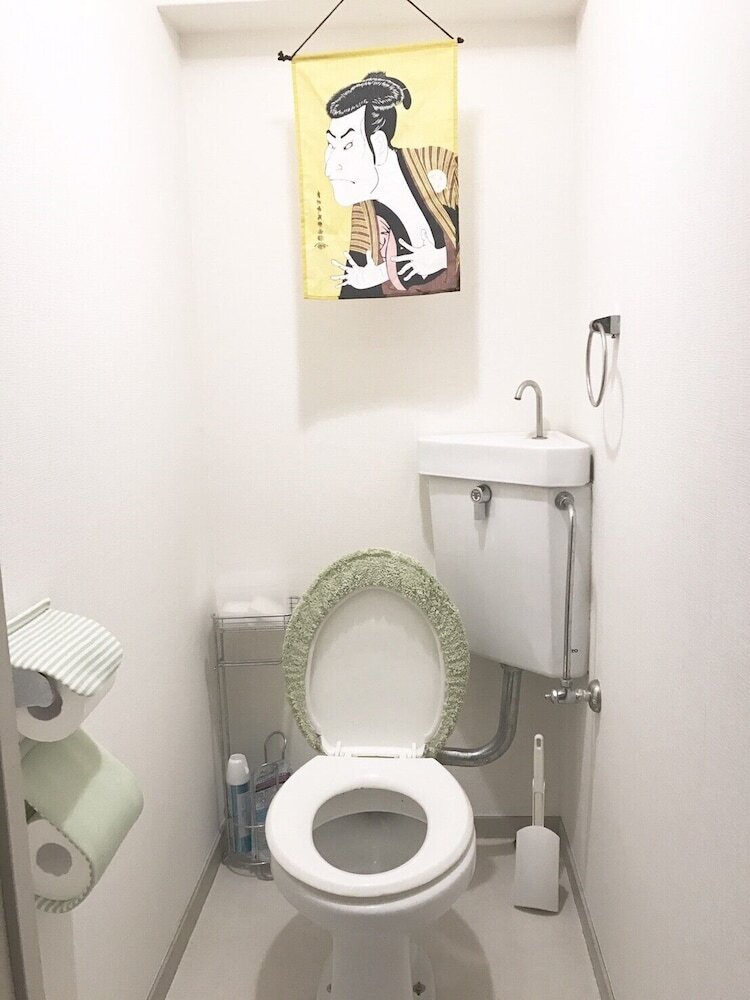 Local Hakozaki Apartment