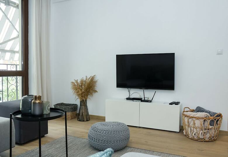 Fm Luxury 1-bdr Apartment - Stylish Retreat