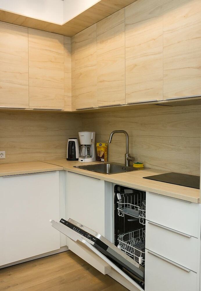 Fm Luxury 1-bdr Apartment - Stylish Retreat